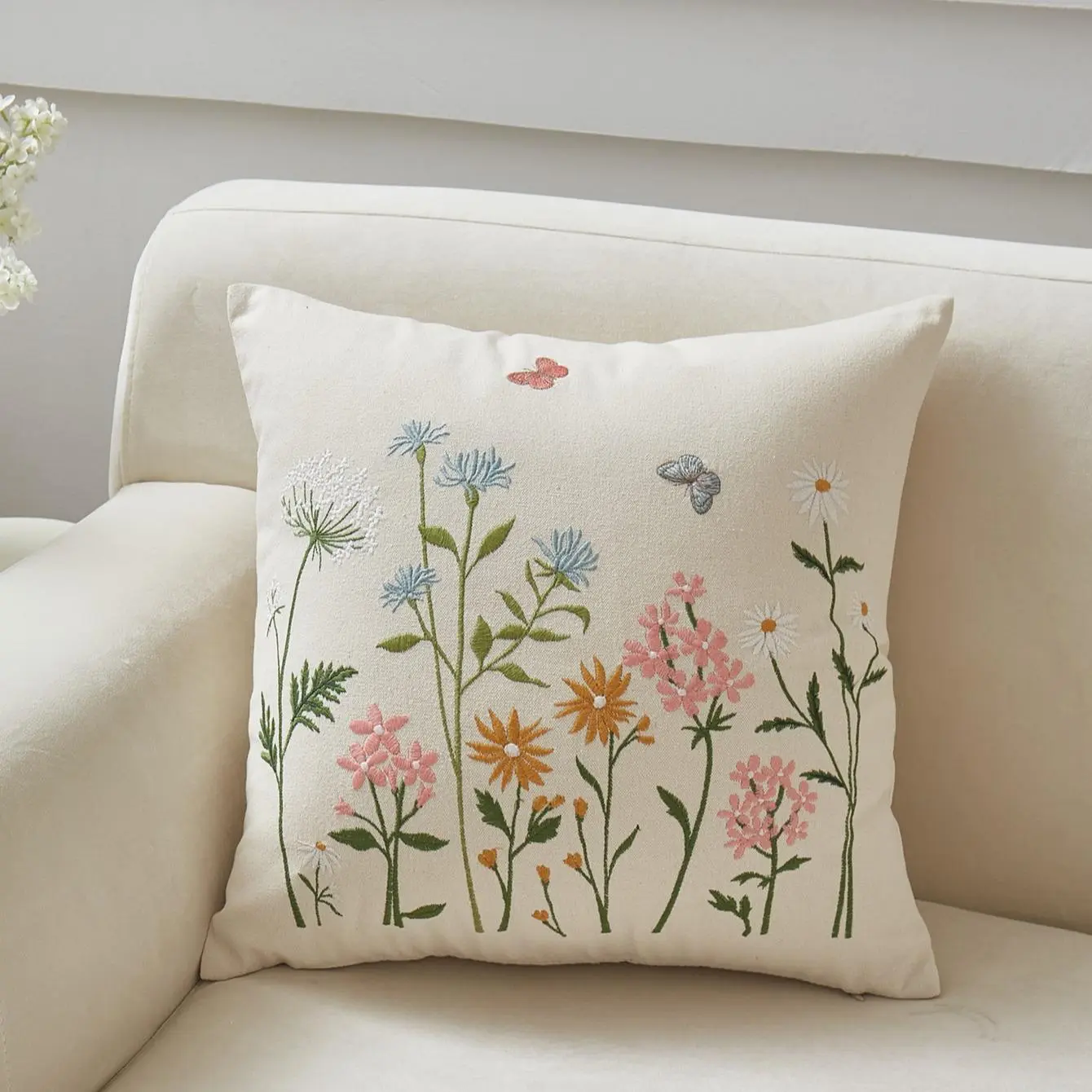 Embroidered Cushion Cover without Filler, 1 Count Modern Simple Soft Comfortable Pillow Cover, Decorative Pillow Protector for Home Sofa Bed Office, Home Decoration Supplies, Cozy Room Accessories
