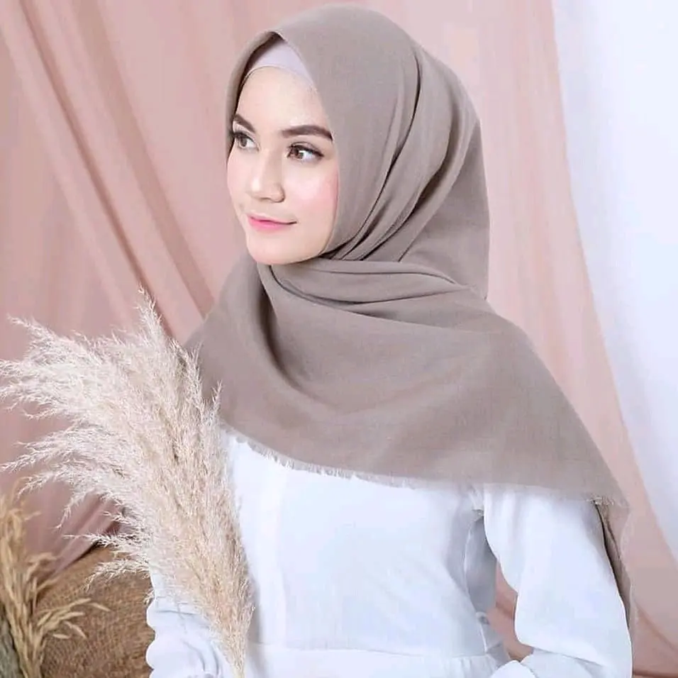 Jilbab Saudia Rawis / Hijab Segi Empat Rawis / Kerudung Sekolah Saudia Rawis / Segi Empat Saudia Rawis Basic Cantik