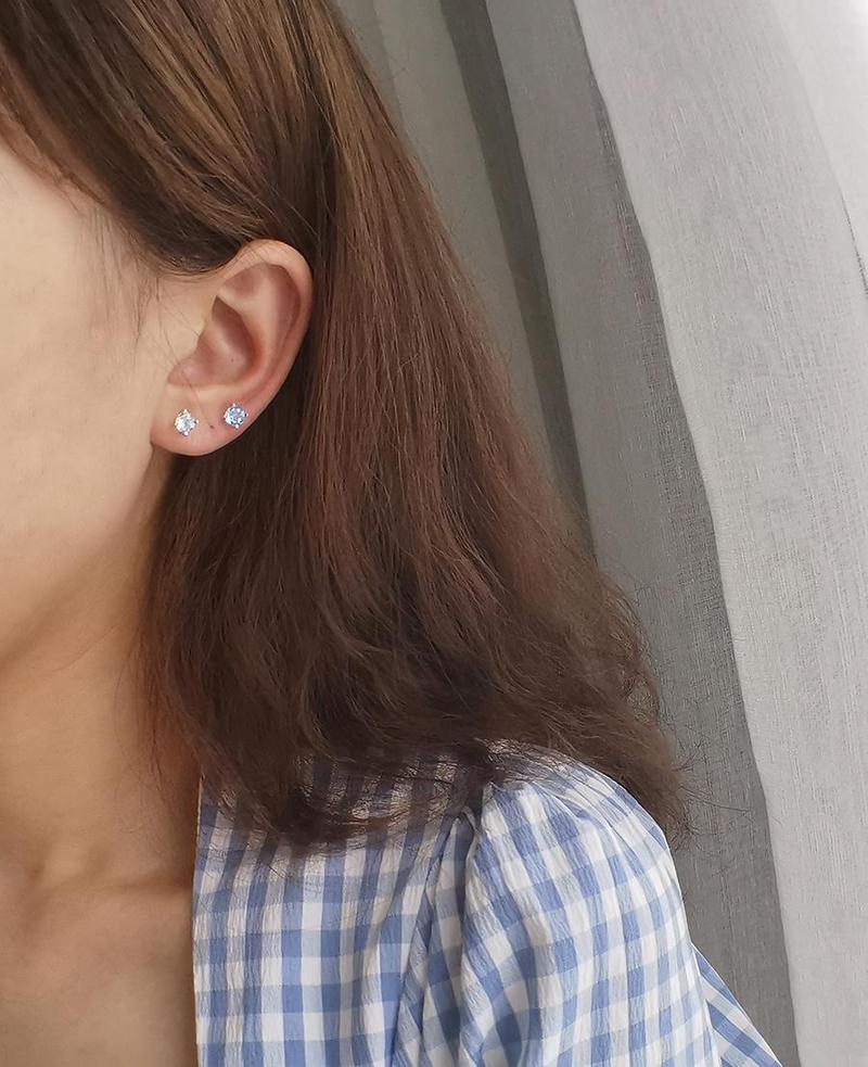 Product Introduction of Bông Tai Đinh tán Topaz, Màu Xanh Pha Lê Tự Nhiên, Khuyên Bông Khuyên Tai Đinh Tán Mini, Siêu Nhỏ, Bạc Sterling, Thích Hợp Cho Học Sinh, Hoa Tai Cá Tính Dễ Phối Đồ 6
