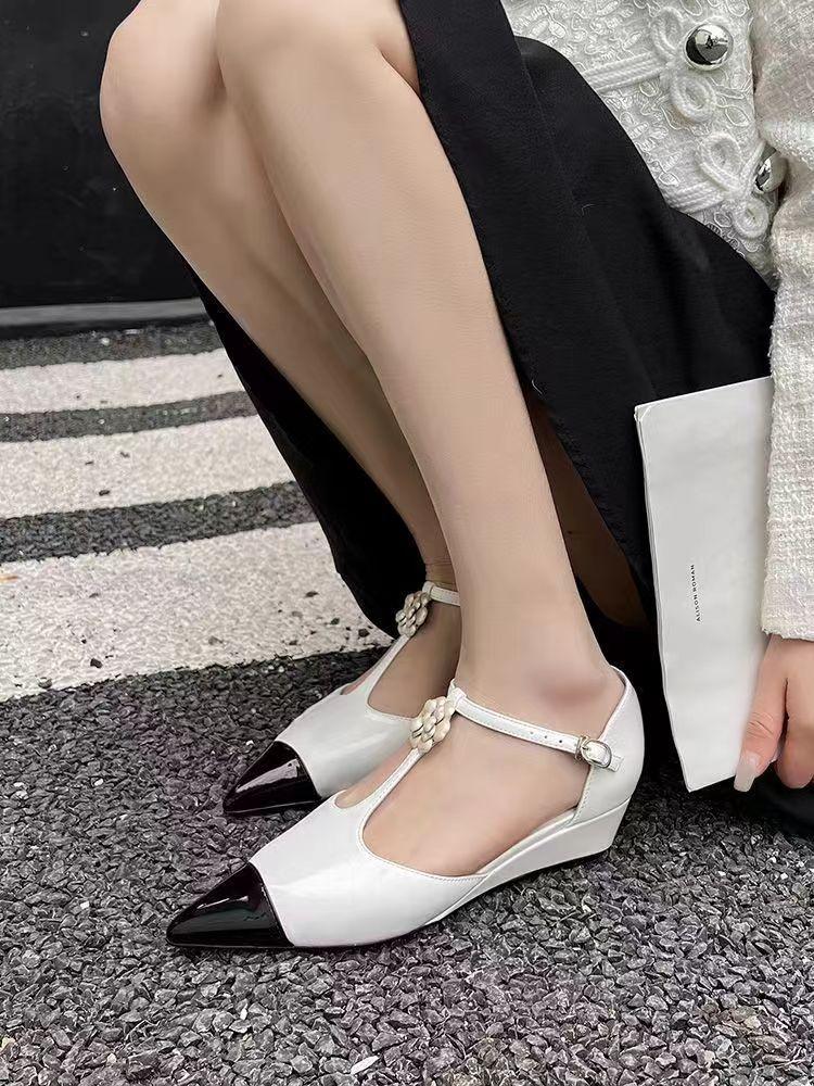 Product Introduction of Giày Mary Jane, Dễ Phối Đồ Nữ, Hàng Mới Về 2024, Mũi Nhọn khoét lỗ, Đế Xuồng, Thiết Kế Colorblock, Kiểu Cắt Thấp, Giày Cao Gót 28