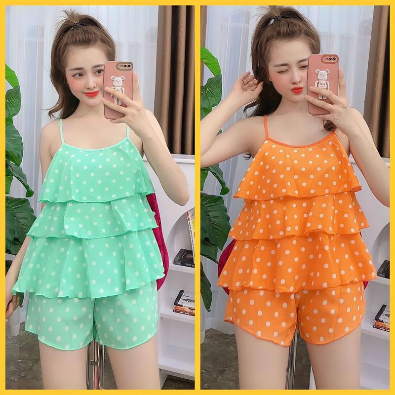 Đồ bộ hai dây xếp tầng quần đùi cho nữ chất lụa hàn kiểu tầng chấm bi