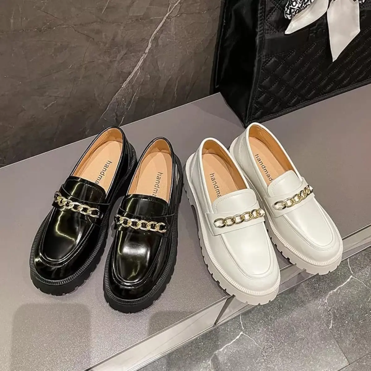 FMS- Sepatu Wanita Loafers Rantai Besi ''CLAUDIA'' Black And White Glosy PREMIUM B277
