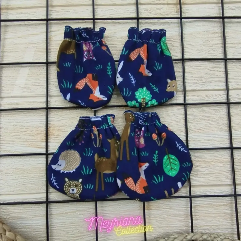 6 Set Sartaki Bayi 3 Sarung Tangan Bayi 3 Sarung Kaki Bayi Motif Printing Animlas Zoo 3
