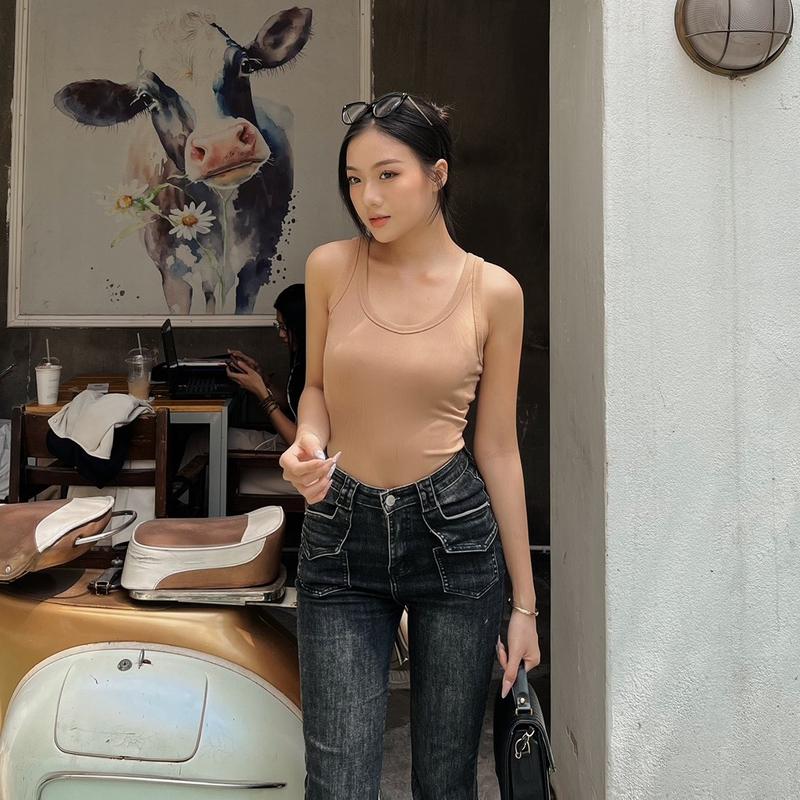 Áo Thun Ba Lỗ Cổ Tròn Nữ TiHi Áo Form Basic Khoét Cổ 2 Dây Nữ Bản To - Chất Thun Gân Cao Cấp Co Giãn Ôm Gọn Thoải Mái Mịn Mát - Phù Hợp Cho Nữ Đi Tập Đi Chơi