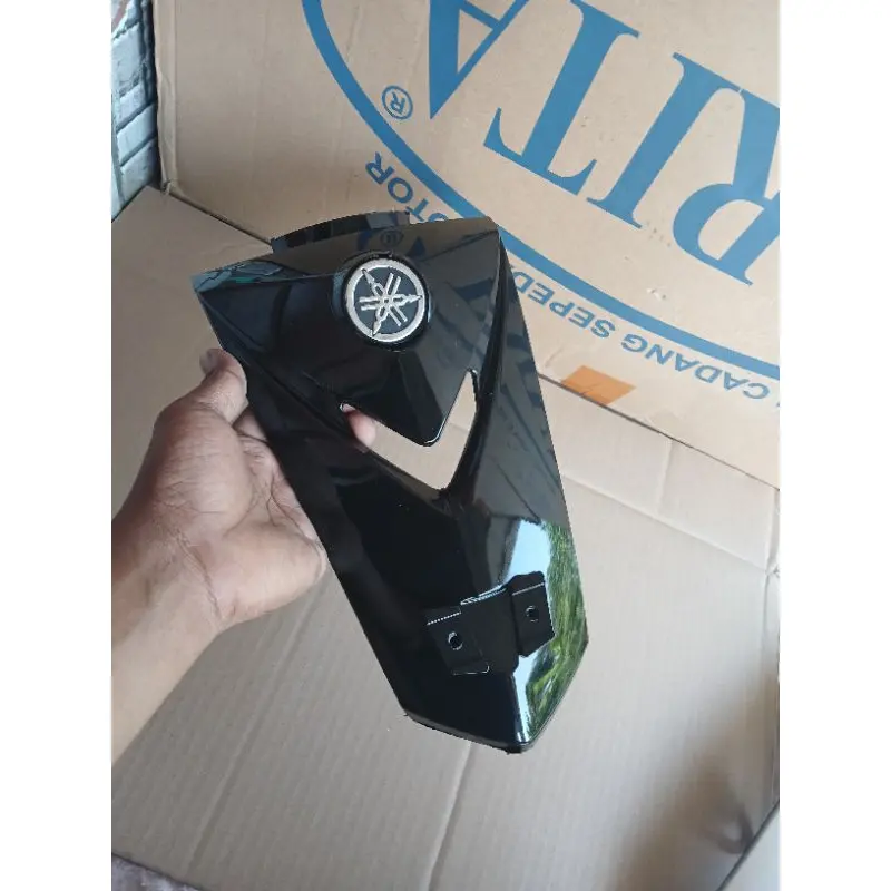 Panel tameng depan vega r new + logo warna hitam dan silver 3