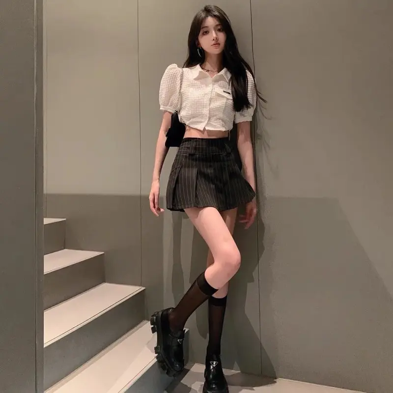 Áo sơ mi croptop dây rút vải xốp