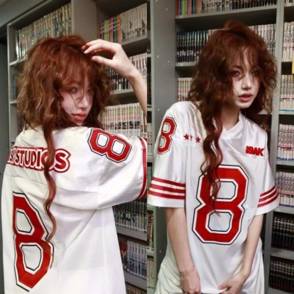 Sports Style Wide V-neck T-shirt for Men and Women - Soccer Shirt No. 8 Oversize Loose Design Jersey for Girls Streetwear