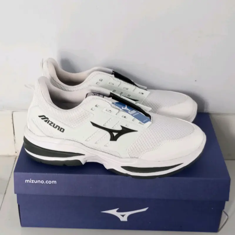sepatu Running sneakers viral sepatu Mizuno pria wanita nyaman dan enteng Outdoor 0
