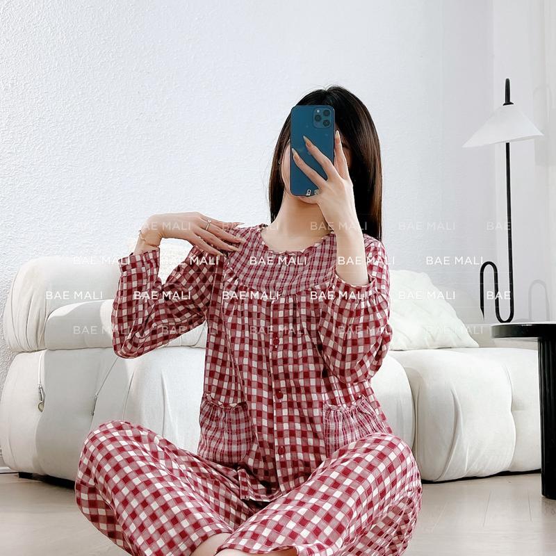 Product Introduction of Bộ Mặc Nhà Dáng Dài Kẻ 31101311 Áo Nữ - BAE MALI 5