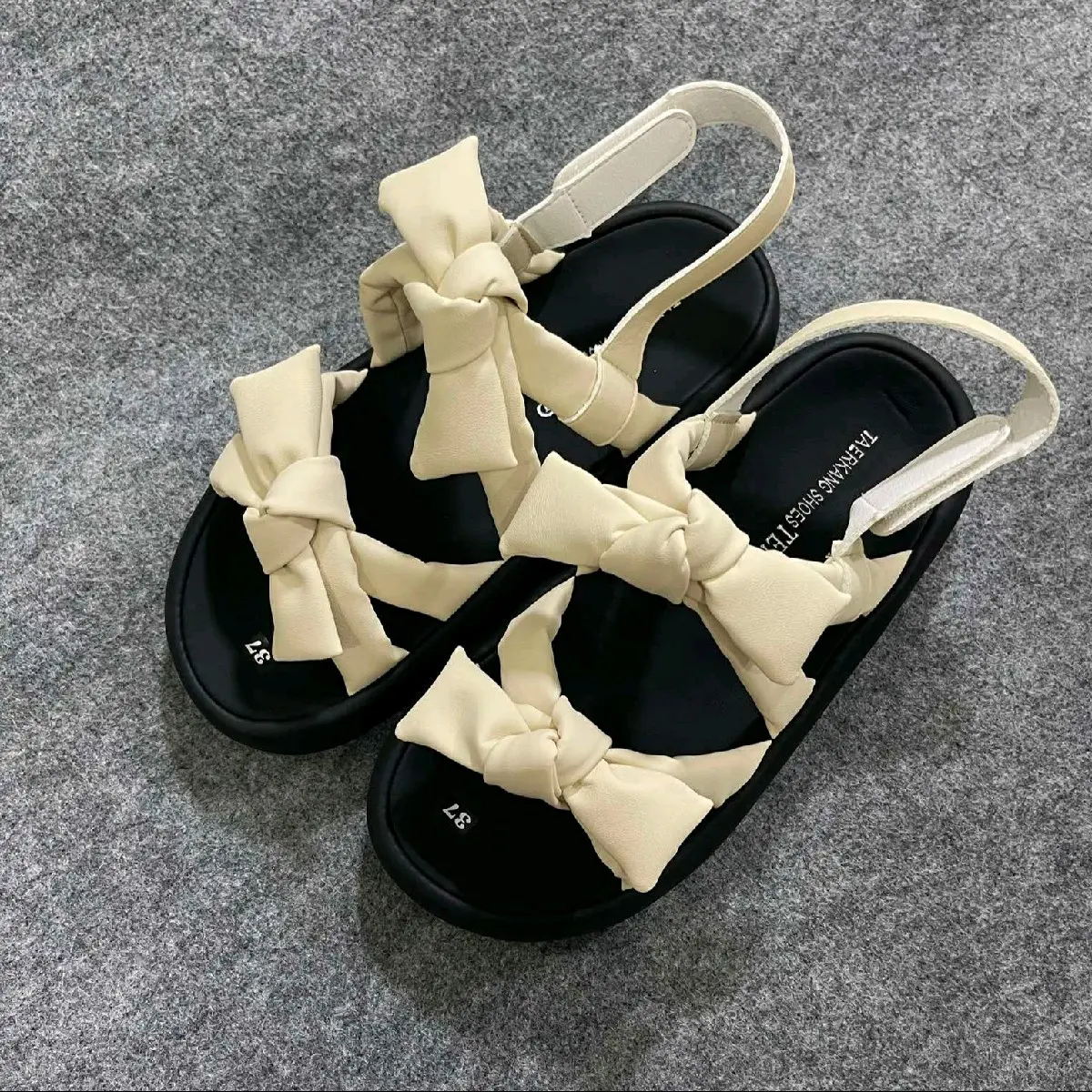 Sandals 2 nơ,chất liệu êm chân,niềm mại .