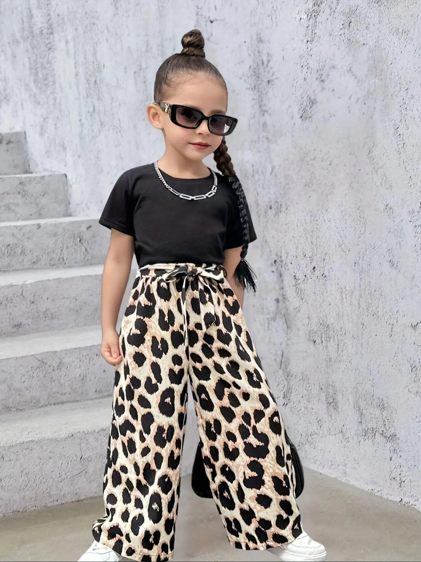 Girl's Plain Tee & Leopard Print Wide Leg Pants Set, Casual Fashion Round Neck Short Sleeve T-shirt & Trousers for Daily Outdoor Wear, Kids Clothing for Summer