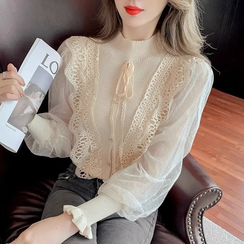 (A19) Áo len dệt kim cổ lọ phối ren đính nút sang trọng A19