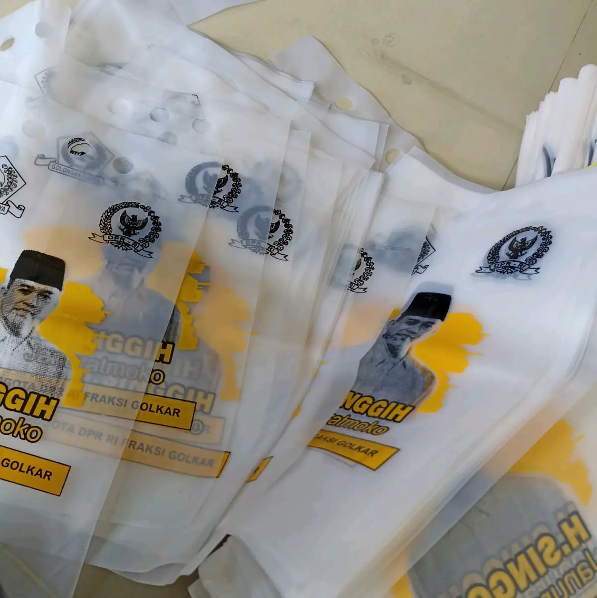 plastik sablon custom ukuran beras 5kg dengan tentengan