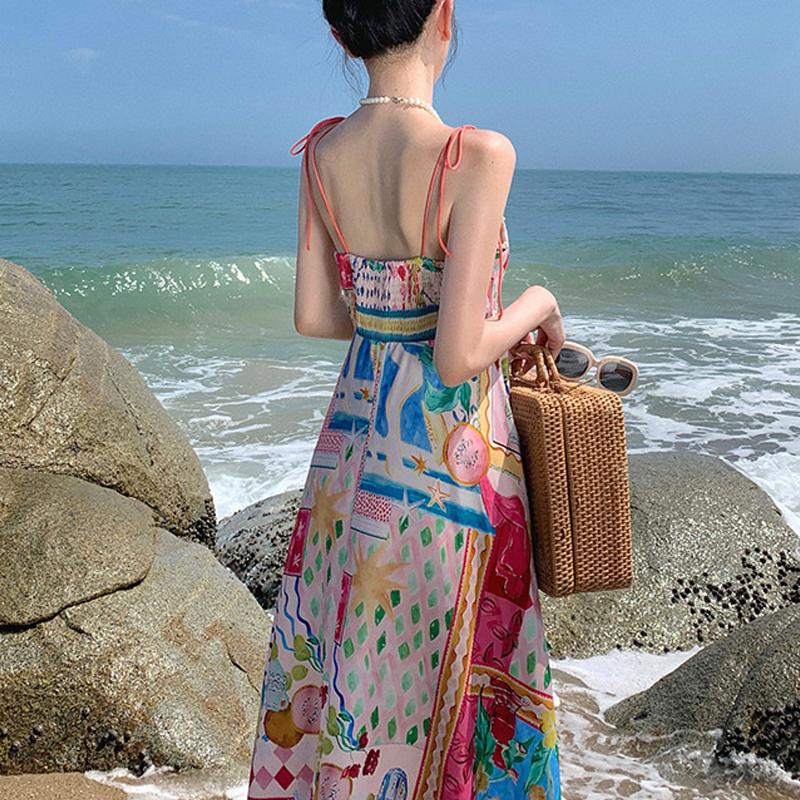 Gaun Wanita Tanpa Lengan Berpinggang Tinggi dengan Motif Warna-warni, Hem Lebar, dan Tali Bahu Gaun Wanita Tanpa Lengan Berpinggang Tinggi dengan Motif Warna-warni, Hem Lebar, dan Tali Bahu