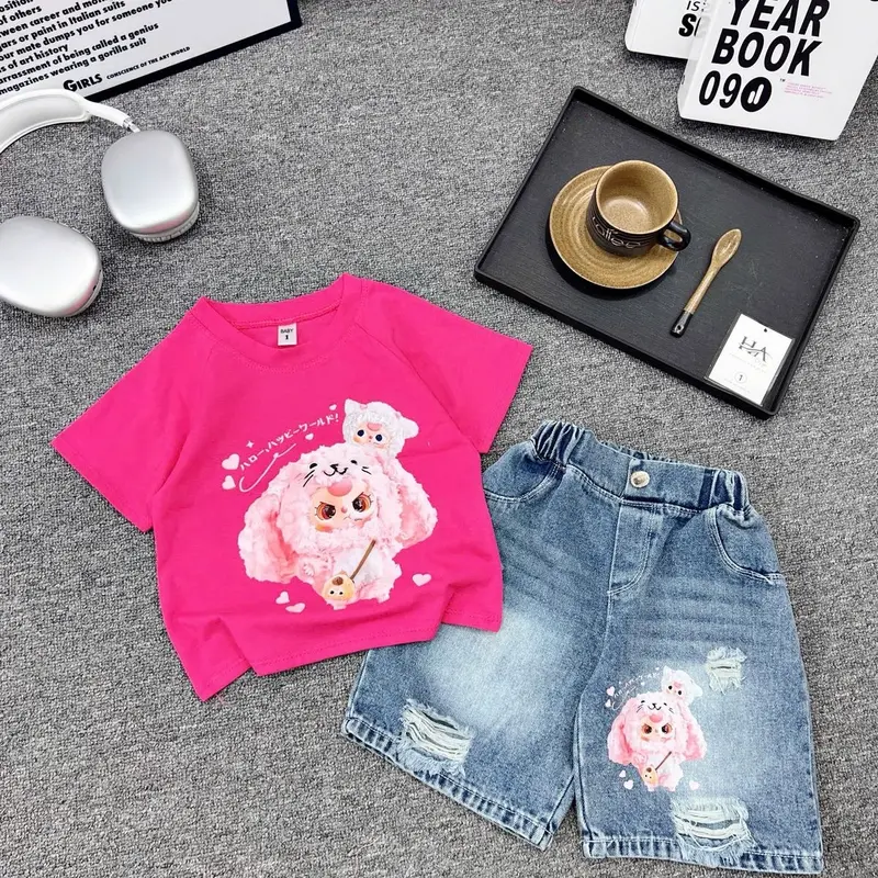 ( 11-35kg) Bộ quần bò jean cộc + áo phông in hình baby  cho bé gái mã 01 1