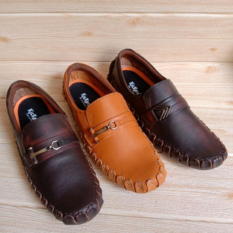 sepatu casual kulit model terbaru 2