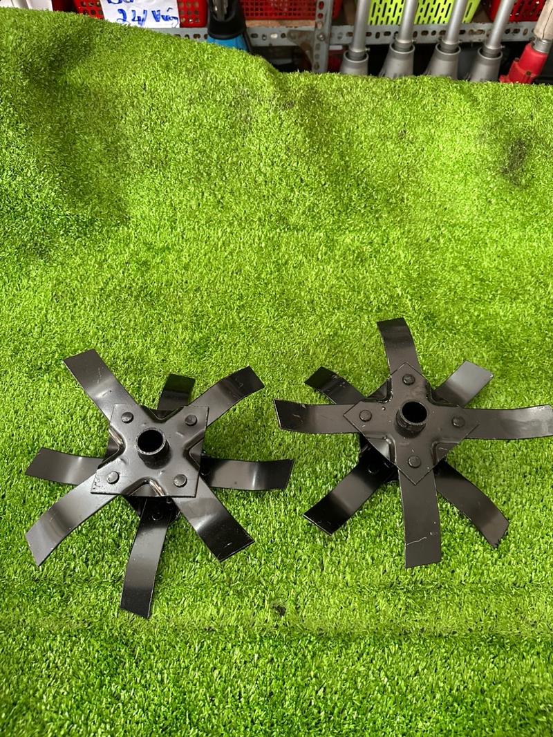 Product Introduction of Bộ 2 Bánh Xới Dài Dùng Để Xới Đất Mềm Thay Thế Dễ Dàng Bằng Móc Gài 1