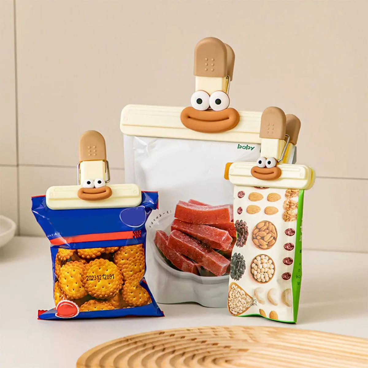 Food Sealing Clip Kitchen Bag Sealing Clip Moisture-Proof Snack Small Clip Household Food Preservation Bag Milk Powder Tea Sealing Artifact One