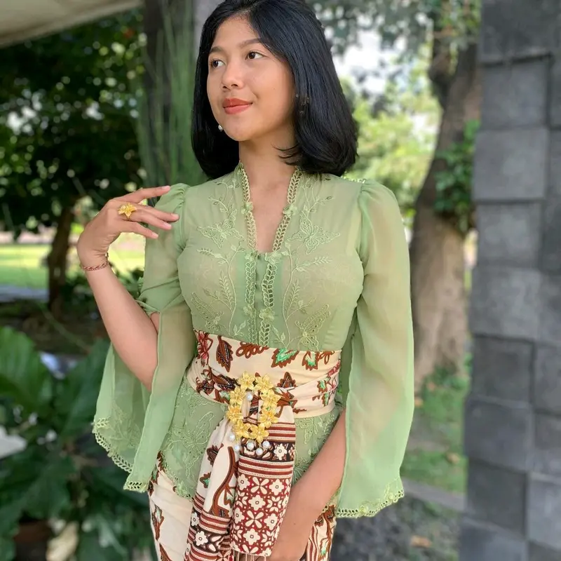 Kebaya Jadi Bordir Tangan Pecah || Kebaya Adat Bali Modern || Kebaya Adat Bali Kekinian || Kebaya Adat Bali Murah 3