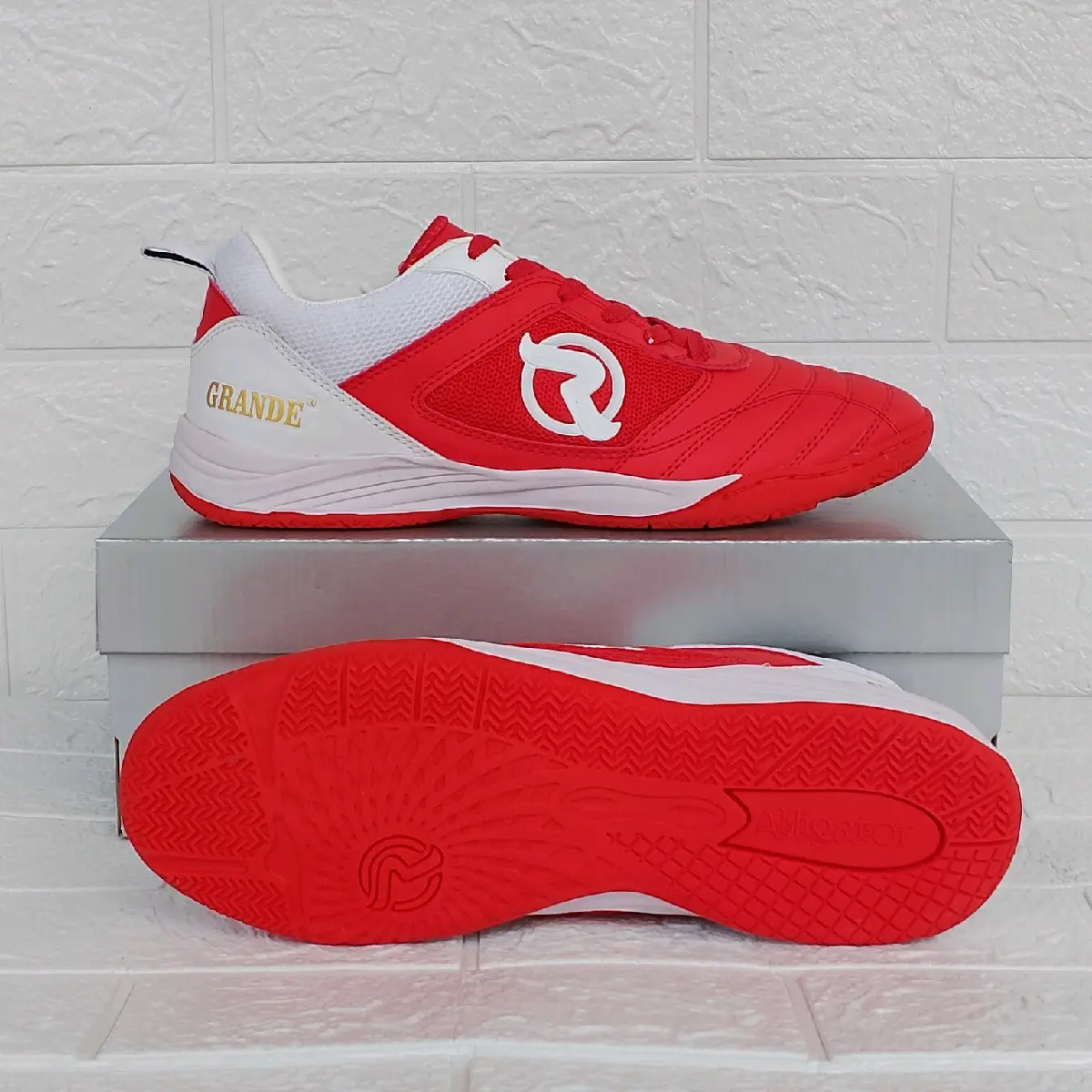 Sepatu Futsal Alligator Grande Free kaos kaki dan deker Putsal