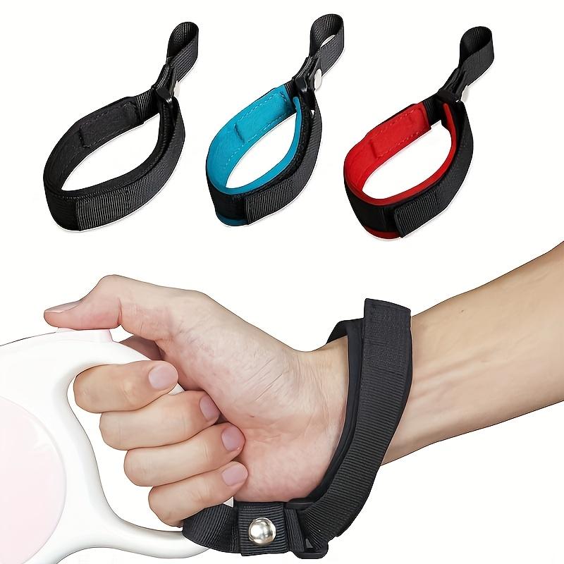 L&G  Pet Anti-Fall Wrist Strap: Automatic Retractable Dog Leash with Non-Slip and Adjustable Design - Ideal for Hassle-Free Pet Outings 1