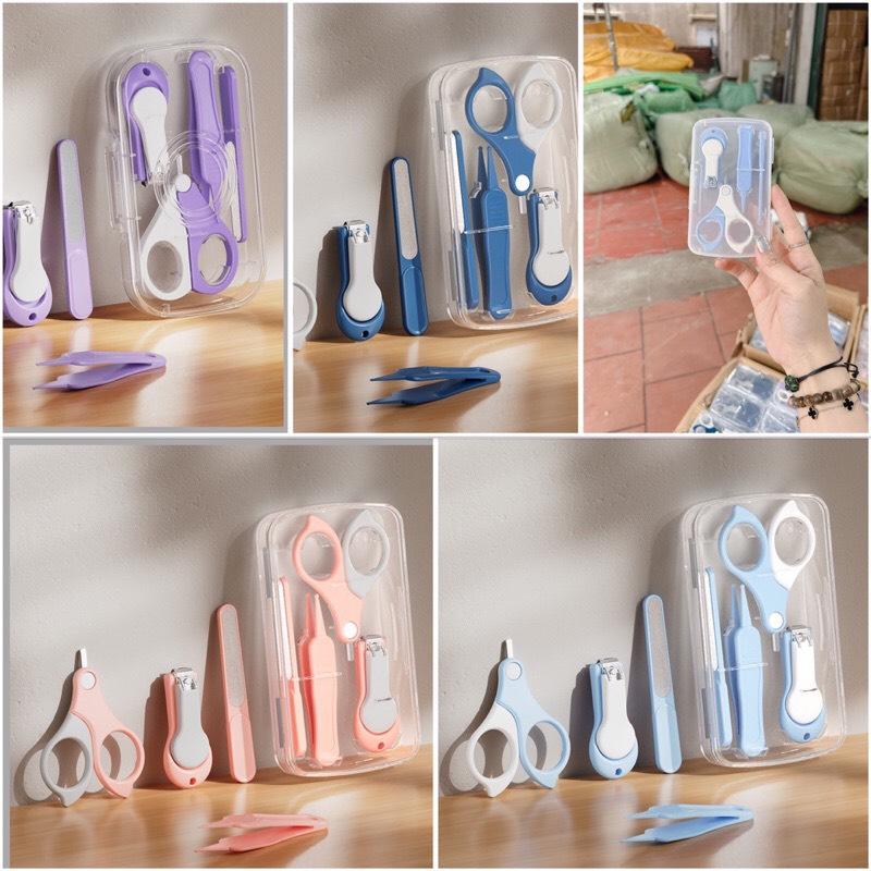  Bộ Dụng Cụ Chăm Sóc Móng Tay Chân Cho Bé 4 Món: Bấm Móng Cắt Móng Dũa Móng Kẹp Rỉ Mũi - Kèm Hộp Đựng  Mã Mới  