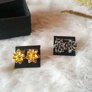Anting melati lapis emas dan perak bakar