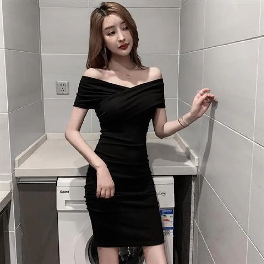 Đầm Váy body trễ vai ngắn tay đi tiệc sang chảnh.2 màu đen đỏ