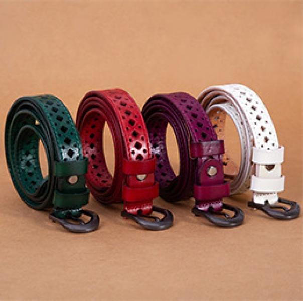 Product Introduction of 2024 New Crocodile Pattern Belt Men's High-End Belt Wholesale First Layer Cowhide Smooth Buckle Casual Belt Pant Belt 25