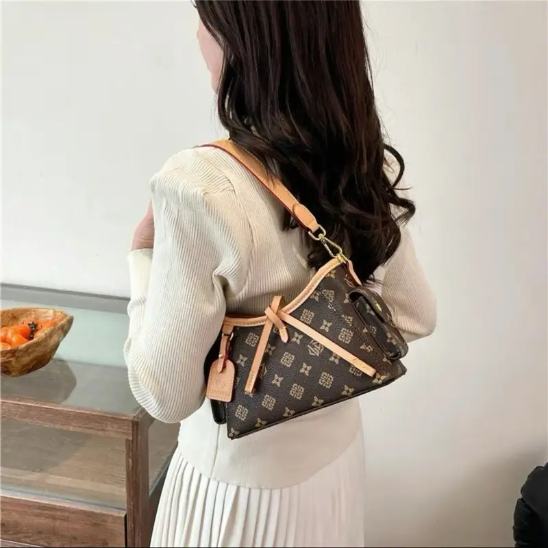 [Xem Đánh Giá Ảnh Thật] Túi xách nữ, túi đeo chéo dáng hộp hoạ tiết V…L sang chảnh da đẹp basic AT187 3