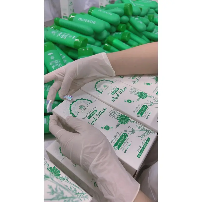 Kem Trắng Da Thảo Dược Bạch Khiết Giúp Da Trắng Sáng, Giữ Ẩm Cho Da 180ml 1