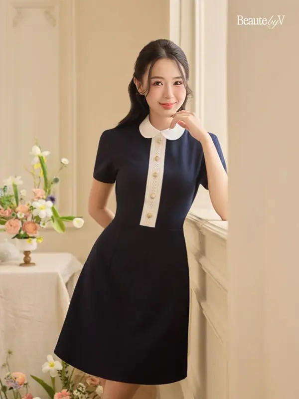 BEAUTEBYV - Váy nữ dáng A phối cổ sen trắng đính cúc giả trang trí Hazel 0