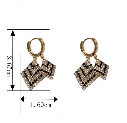 Product Introduction of Autumn and Winter New, Double-Layer Striped Contrast Color Diamond Ear Clip Women, Exquisite Fashion All-Match Design Tassel Earrings 2