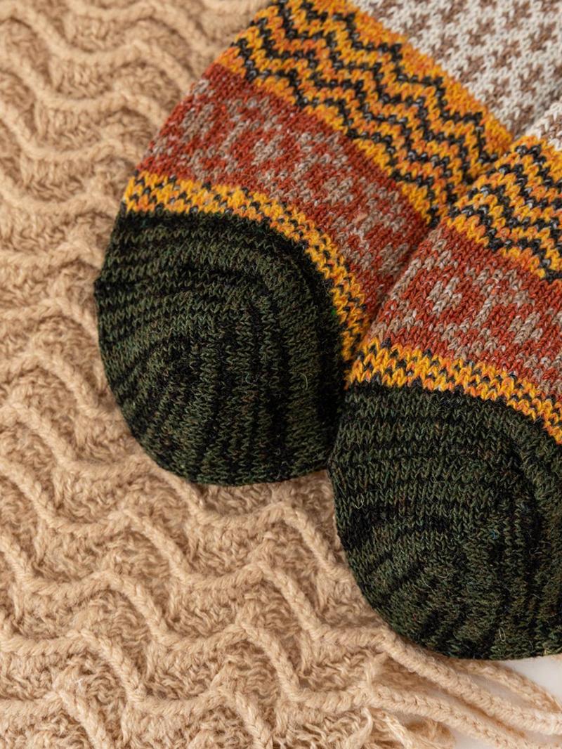 Product Introduction of Men's 5 Pairs Vintage Warm Ethnic Pattern Crew Socks, Casual Soft Comfortable Breathable Mid-calf Socks for Daily Wear, Men's Socks & Hosiery, Socks 6