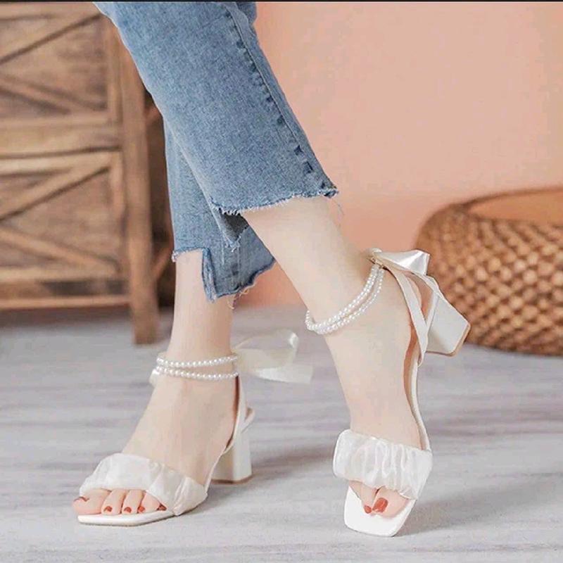 01 Giày sandan quai voan dây ngọc nơ quấn cao 5 phân Shoes DéP Nữ