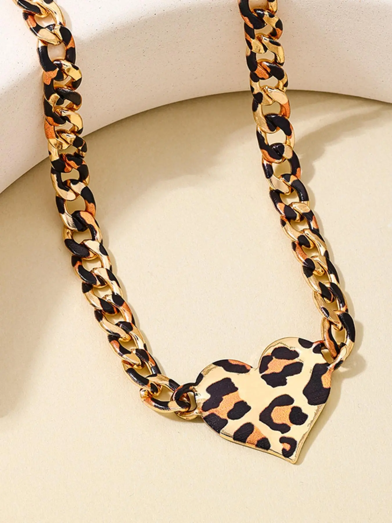 Vintage Leopard Print Heart Design Necklace, Fashion Personalized Minimalist Niche Necklace, Trendy All-match & Exquisite Jewelry for Birthday Gift