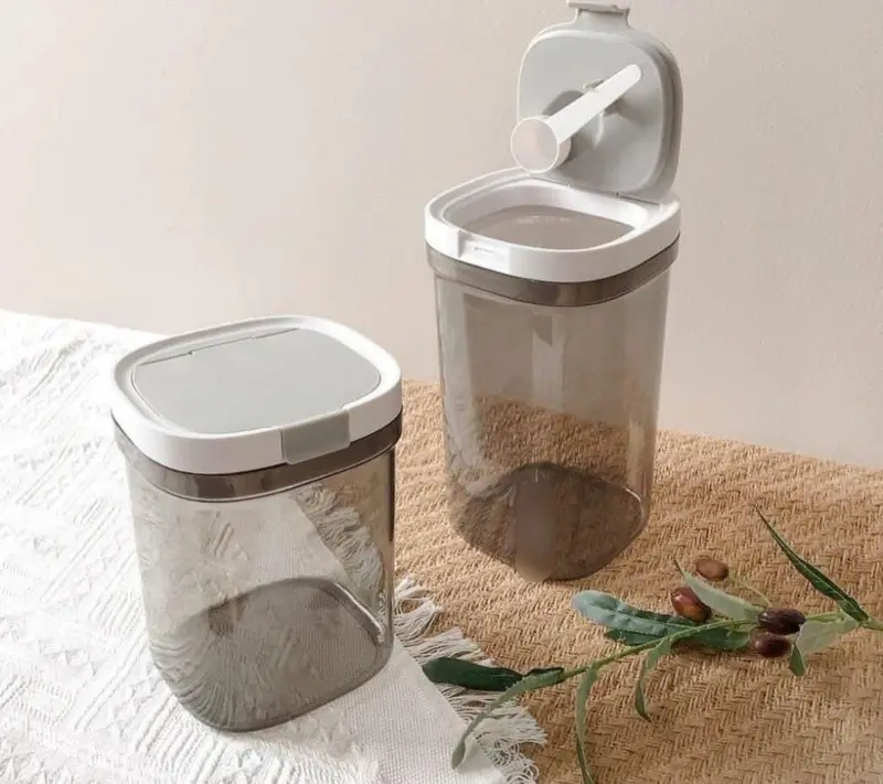 (Tặng Kèm Thìa )Hộp Đựng Sữa Bột Xuất Hàn Cho Bé Chống Ẩm Kín Hơi An Toàn Cho Sức Khỏe, Hộp Trữ Sữa Bột Kem hop trusua 3