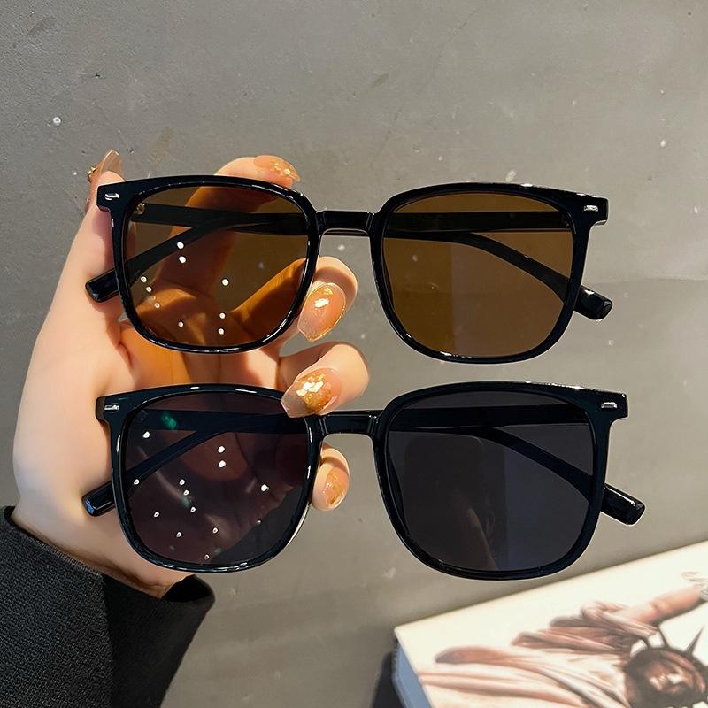Kính râm vuông retro, thời trang và cá nhân hóa, phù hợp với - TikTok ...