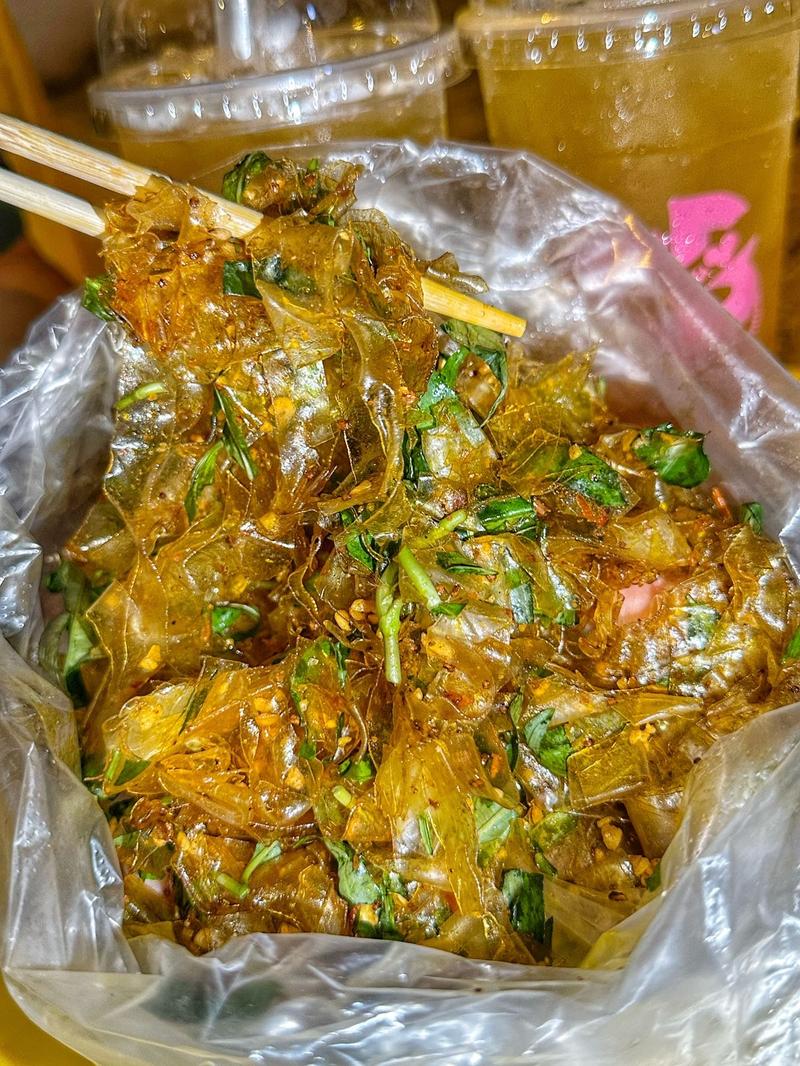 Product Introduction of (3 Bịch) Bánh Dẻo Sate Tỏi Bò Giòn Gói Ăn Vặt Snack Food 18