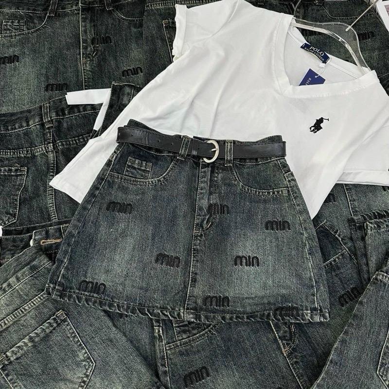 CHÂN VÁY JEAN THÊU CHỮ KÈM DÂY LƯNG XINH XẮN