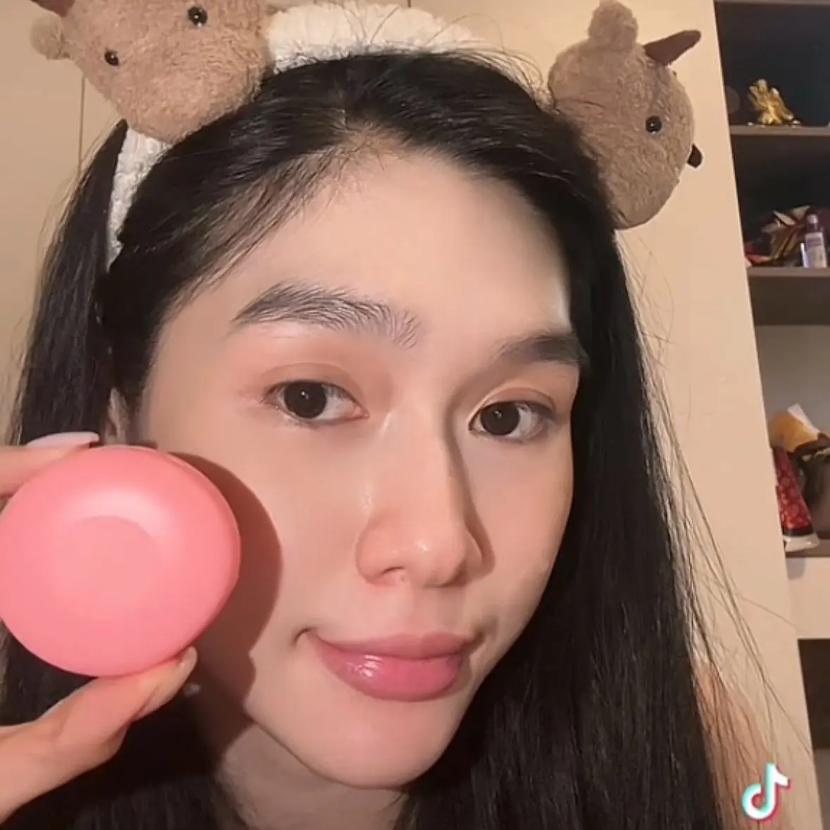 Ủ dưỡng hồng môi tự nhiên