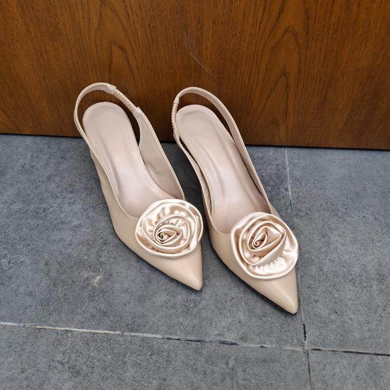 Product Introduction of Giày sục mũi nhọn cao gót 5p gắn nơ hoa màu cực xinh Dép len shoes hoa giay 7 got depnuhottrend 2023 guôcxinh caogotdinhda đẹp high red guốc quaitrong bitmui caogotnu saint laurent heels giày cao gót gấp gọn eg ngo sandal dinh 2 cưới guo c dep decao detha 1