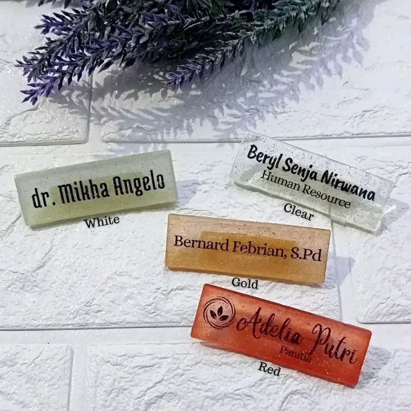 Nametag Resin Full dengan Kaitan PENITI dan MAGNET - Custom Nama/Tulisan/Logo/Gambar - Ukuran 6x2 cm Nama Dada 2