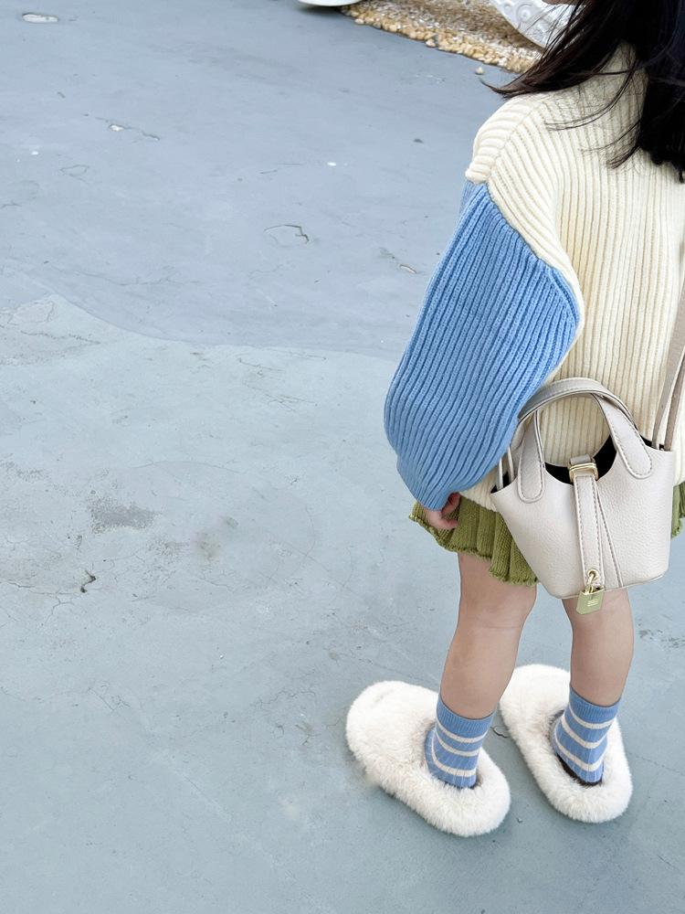 Product Introduction of Autumn Winter Style European and American Mini Children's Girls' Handheld Tote Basket Crossbody Small Bag Women's Bag outpocket  hobo  bag heart  evangelista  painted  bags 27