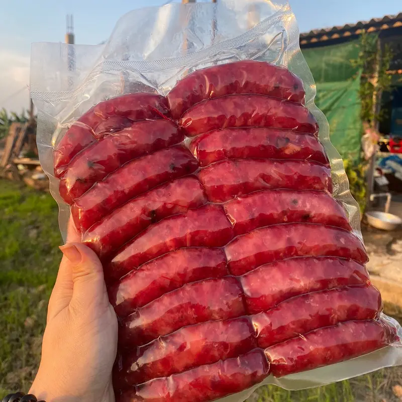 1 KG lạp xưởng NẠC NHIỀU  ít mỡ  nhà Tony Móm Food. Trong bịch lạp xưởng có tươm nước là bình thường 3