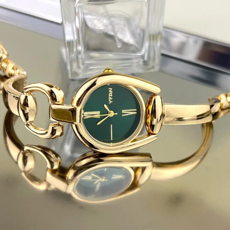 Vintage Button Bracelet Watch, Fashionable and Elegant New Imported Women's Bracelet Watch, Casual Stylish Quartz Watch