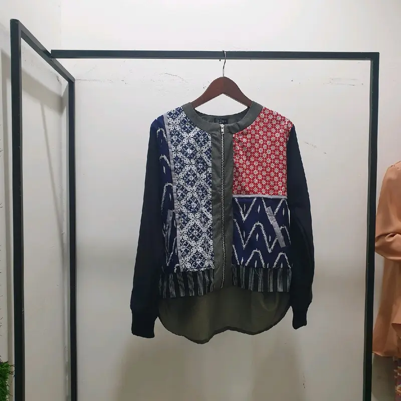 Janitra Jaket, Jaket etnic, bomber etnic, jaket batik, bomber batik 2