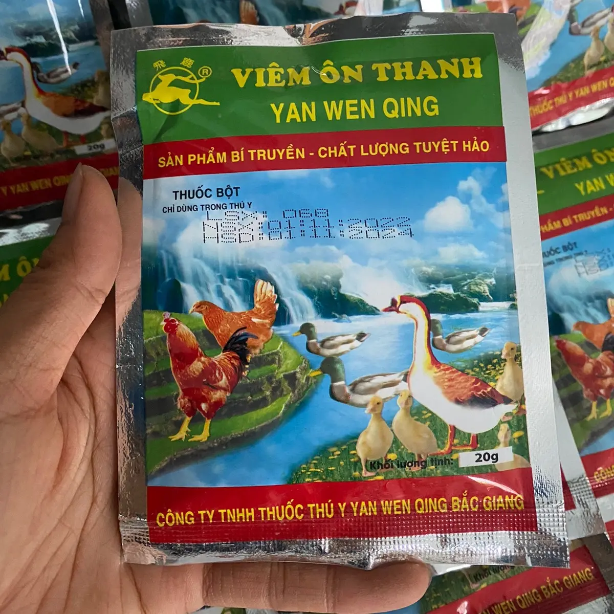 VIÊM ÔN THANH DẠNG BỘT 20G Gà, vịt tăng sức đề kháng, giải độc, tiêu chảy, hô hấp, cảm sốt, rụt đầu, xù lông