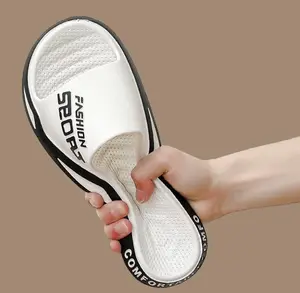 Fashion sandal selop laki laki Luar Ruang