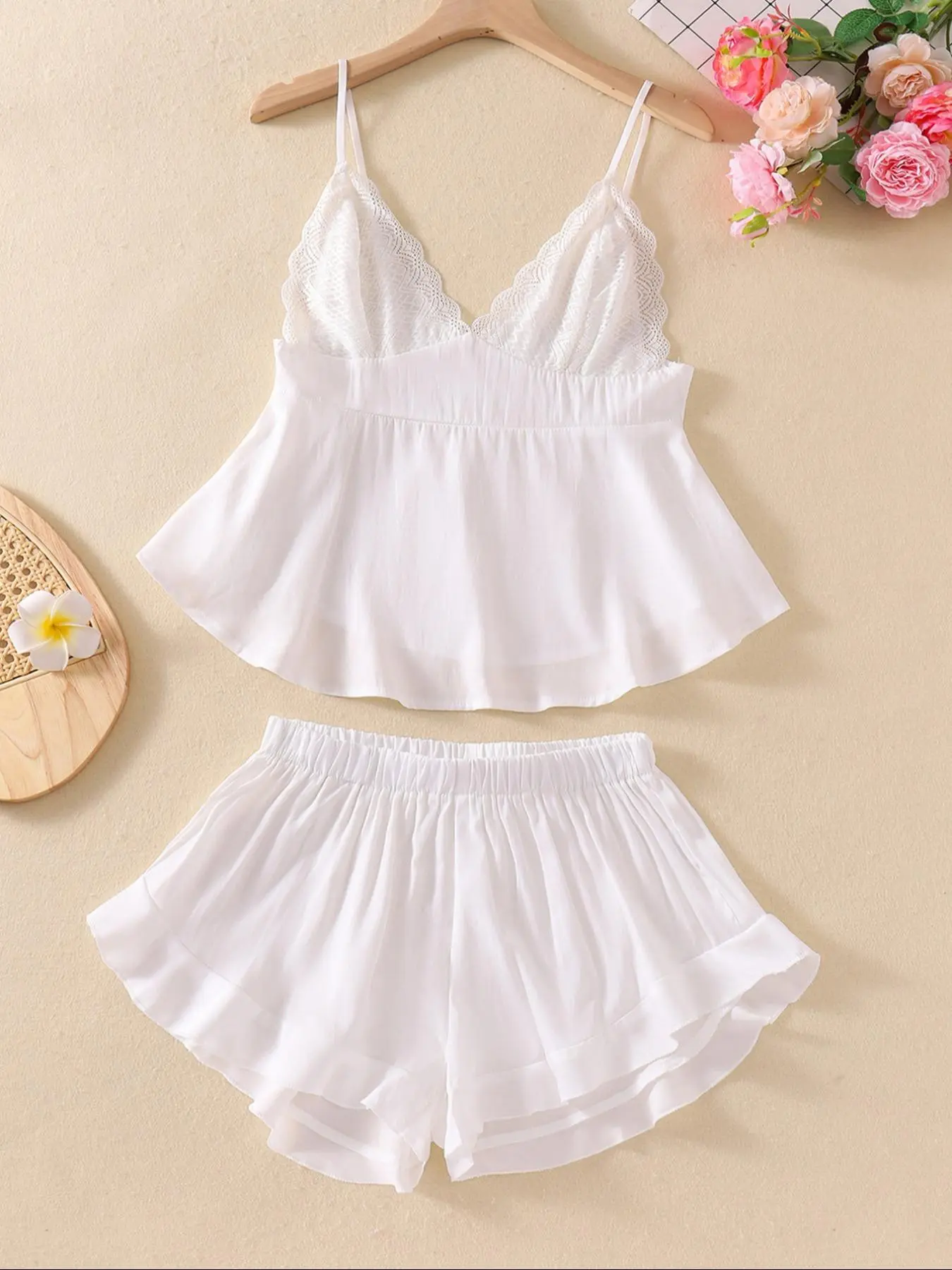 Women's Contrast Lace Cami Top & Ruffle Hem Shorts Pyjama Two-Piece Set, Backless Spaghetti Strap V Neck Camisole & Elastic Waist Shorts PJ Set, Women's Sleepwear for All Seasons